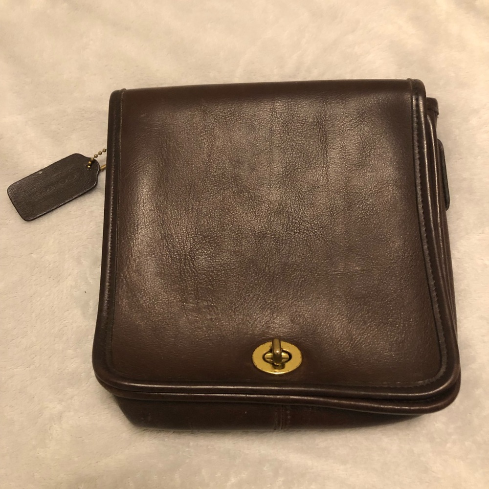 Authentic Coach Vintage Dark Brown Crossbody Bag 🤎